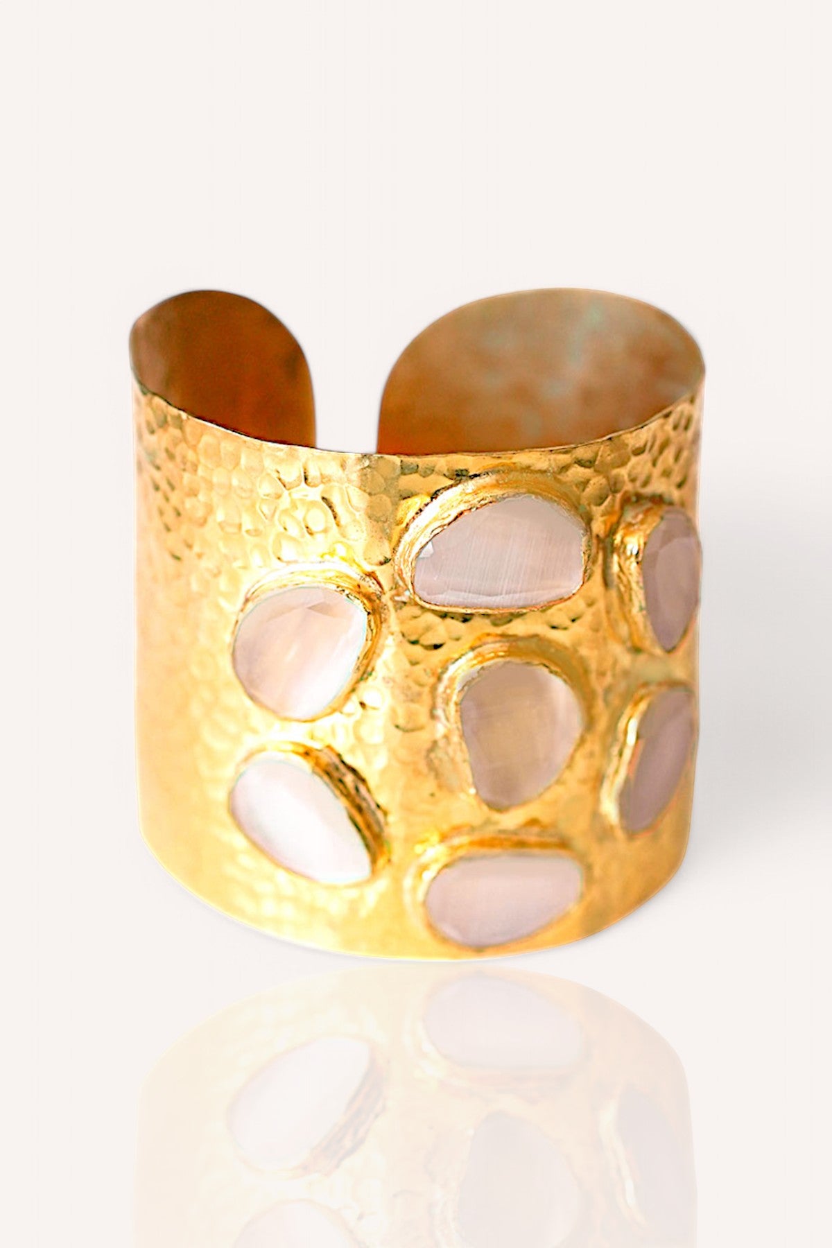 Aida (Cat Eye Stone Blush)