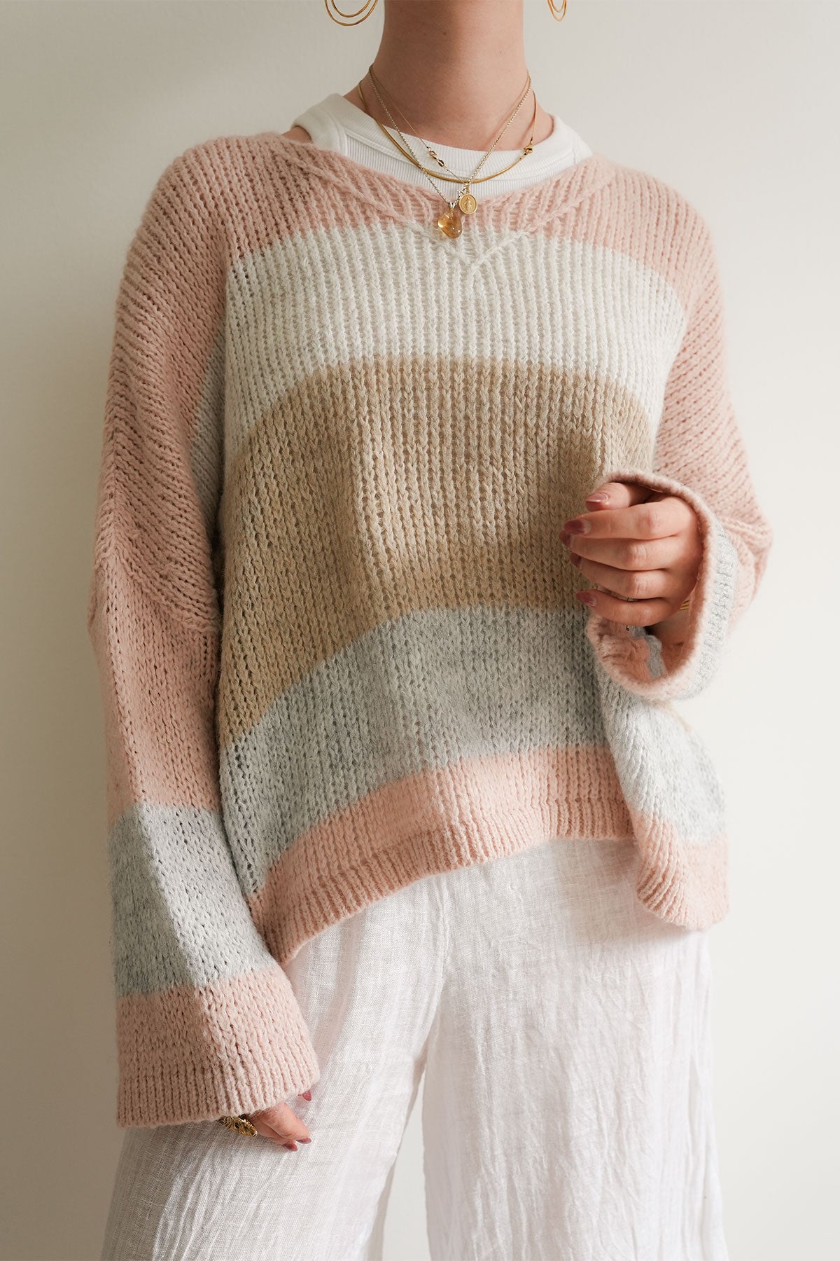 Lula V-Neck Striped