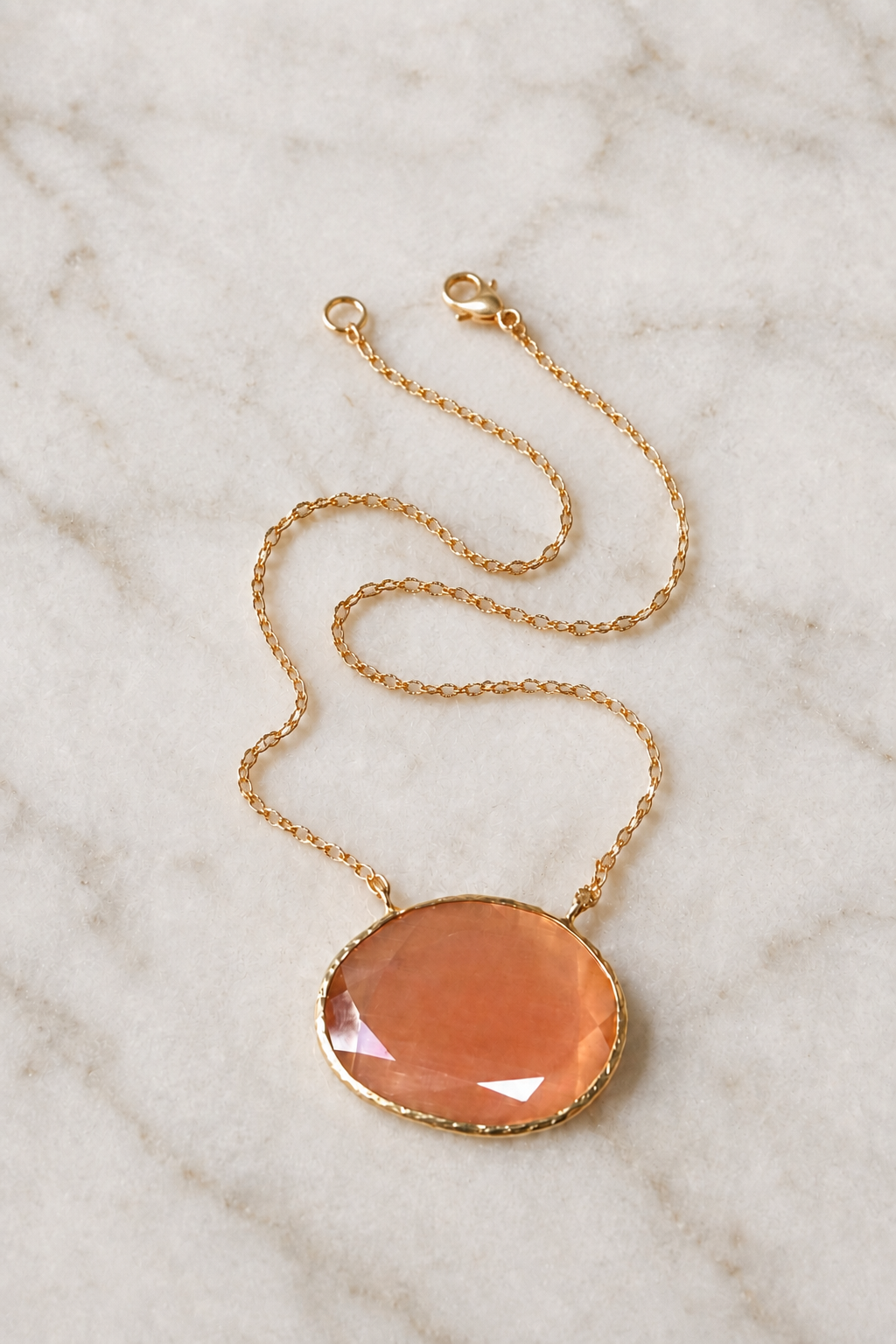 Narin necklace peach