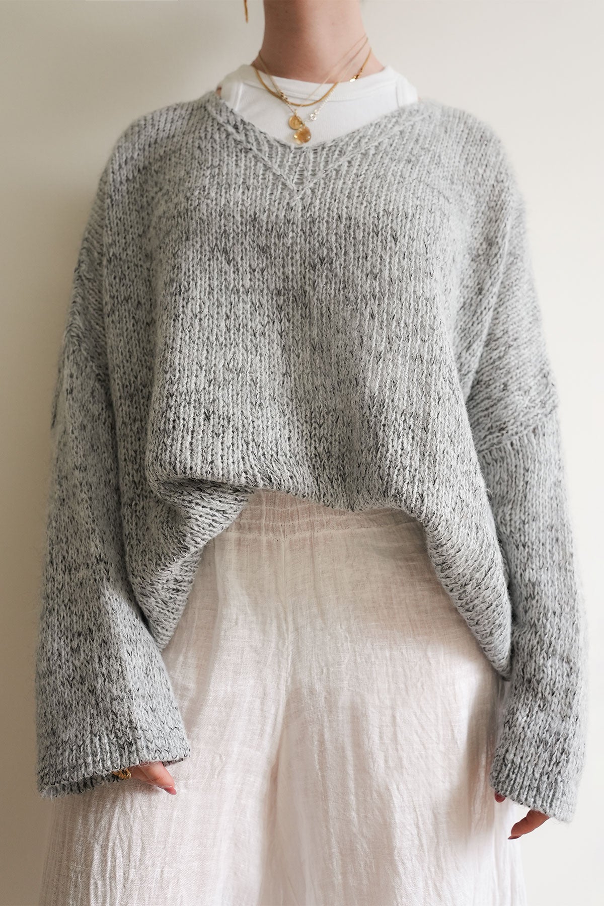 Lula V-Neck Melange Grey Grey Lurex – Debbie Katz Italian Knit Lula V-Neck Melange Grey Grey Lurex – Debbie Katz Italian Knit