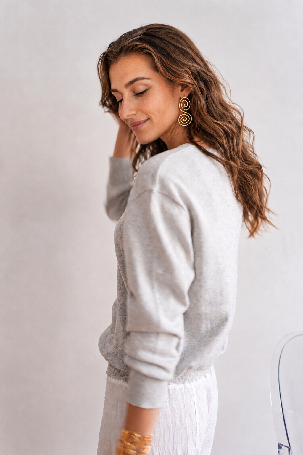Wander Grey knitwear, alternate view 2