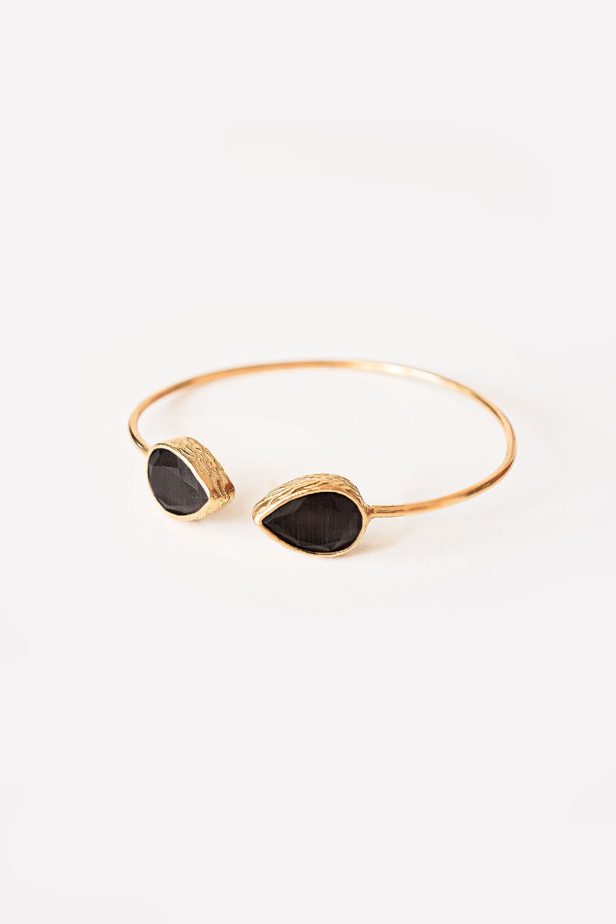 Nika (Cat Eye Stone Black)